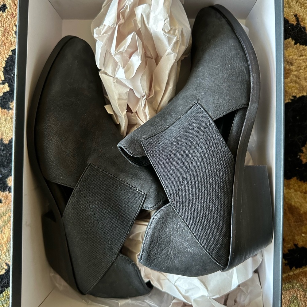 Eileen Fisher Black Women's Shoes - never worn, still in box